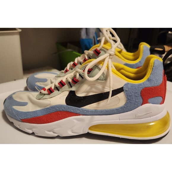 Women's Air Max 270 React
Bauhaus, size 8. 5 - Picture 2 of 8